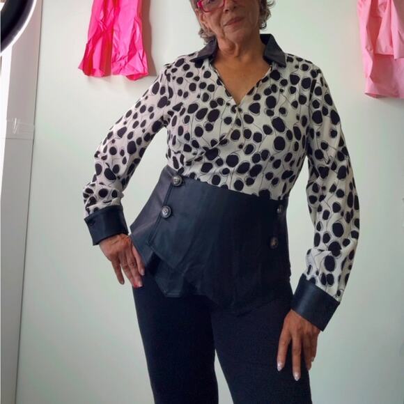 Gracia Black and White Animal Print Wrap Faux Leather Womans Top Size Large - Picture 8 of 16